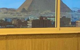 Horus Horizon Inn Pyramids View